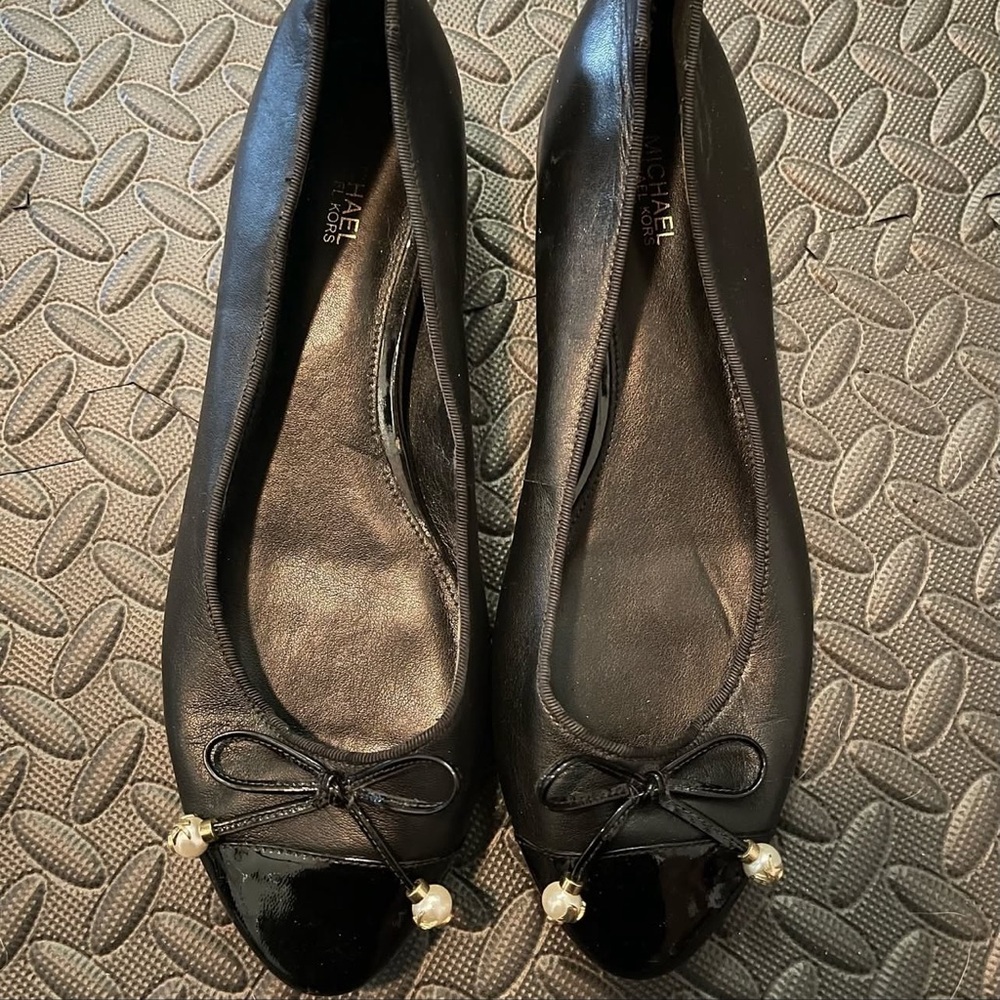 Michael Kors flats size 8.5